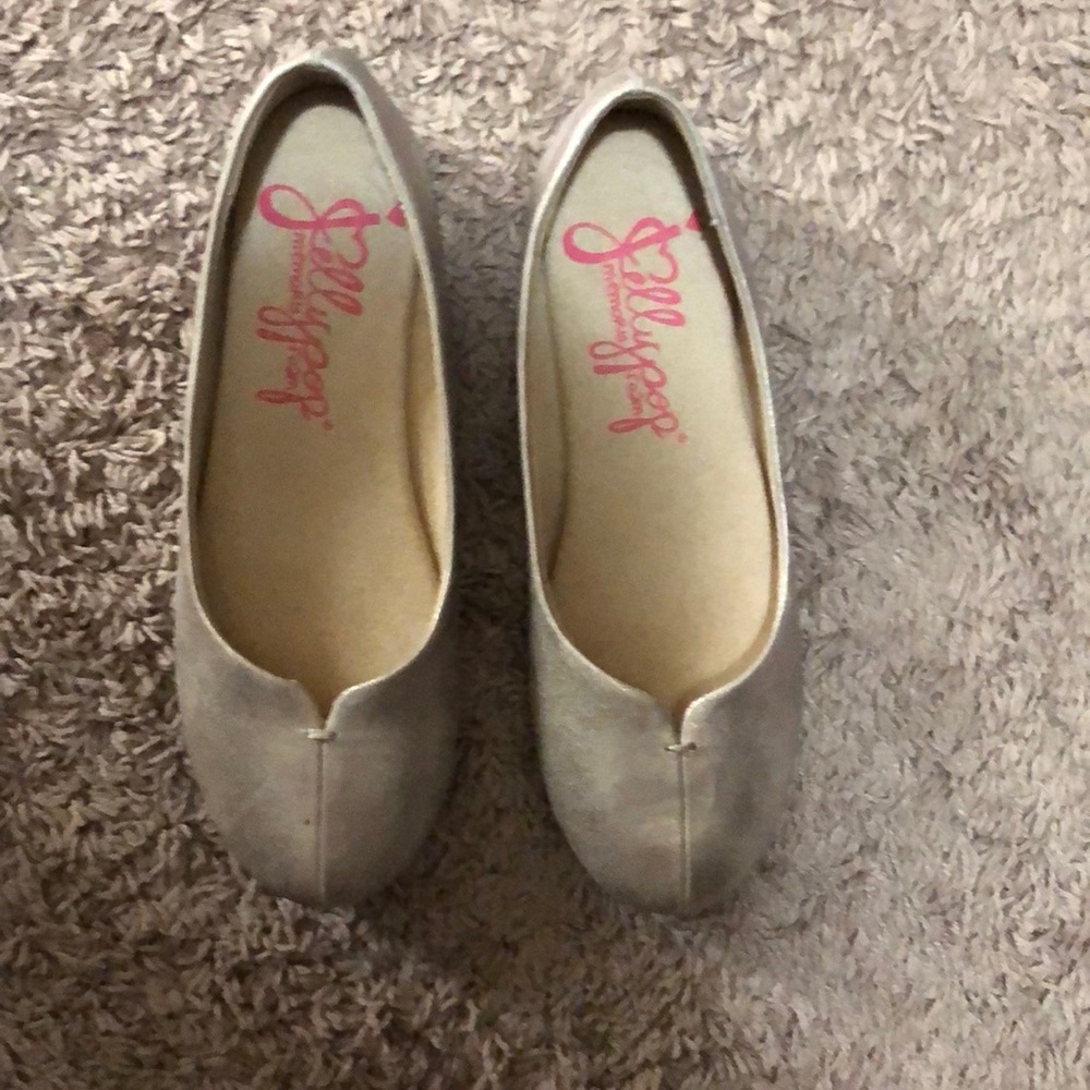 Gold flats like new